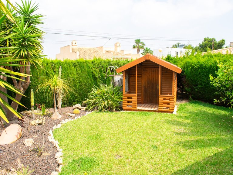 Villa for Sale in MUY CERCA DE LA PLAYA, Orihuela Costa, Alicante 6