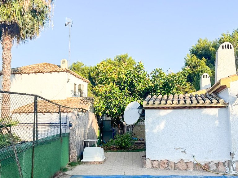 Villa for Sale in Punta Prima, Orihuela Costa, Alicante 14