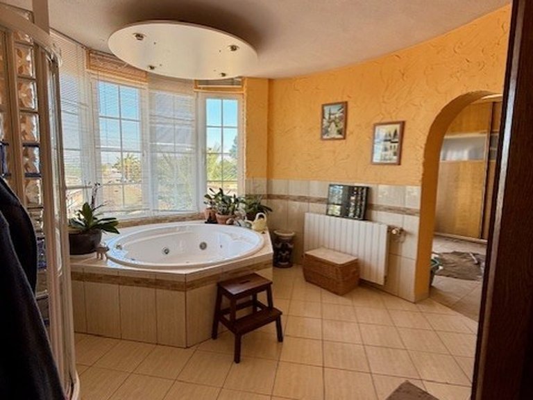 Villa for Sale in Orihuela Costa, Alicante 18