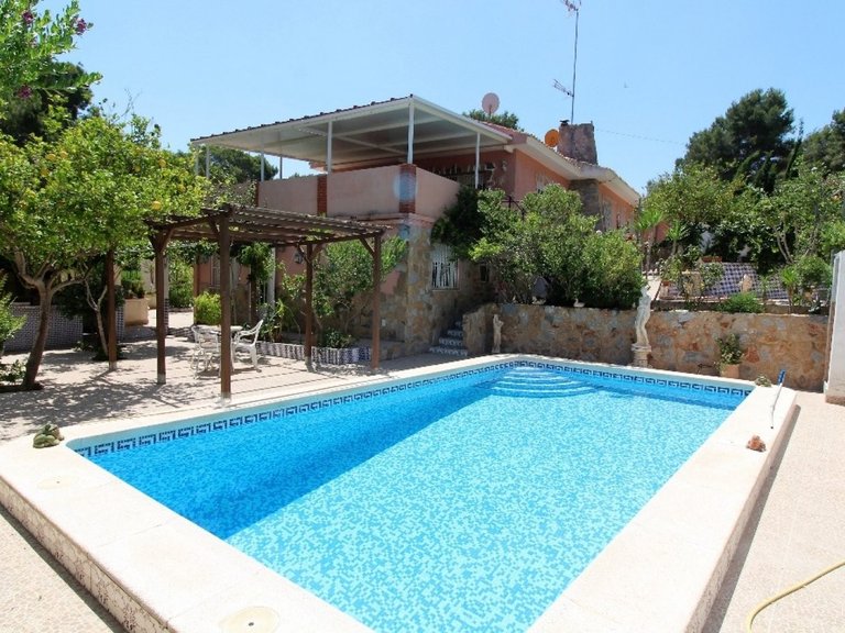 Villa for Sale in Los balcones, Torrevieja, Alicante 1