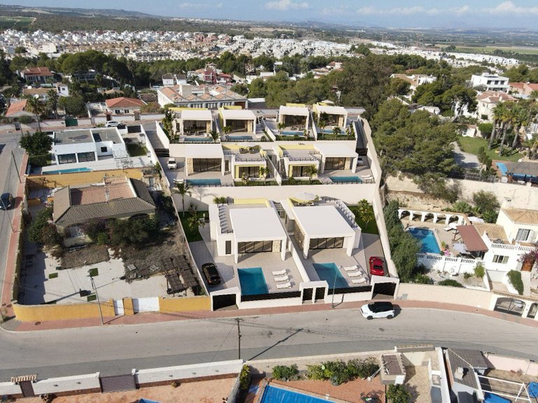 Villa for Sale in Los balcones, Torrevieja, Alicante 39
