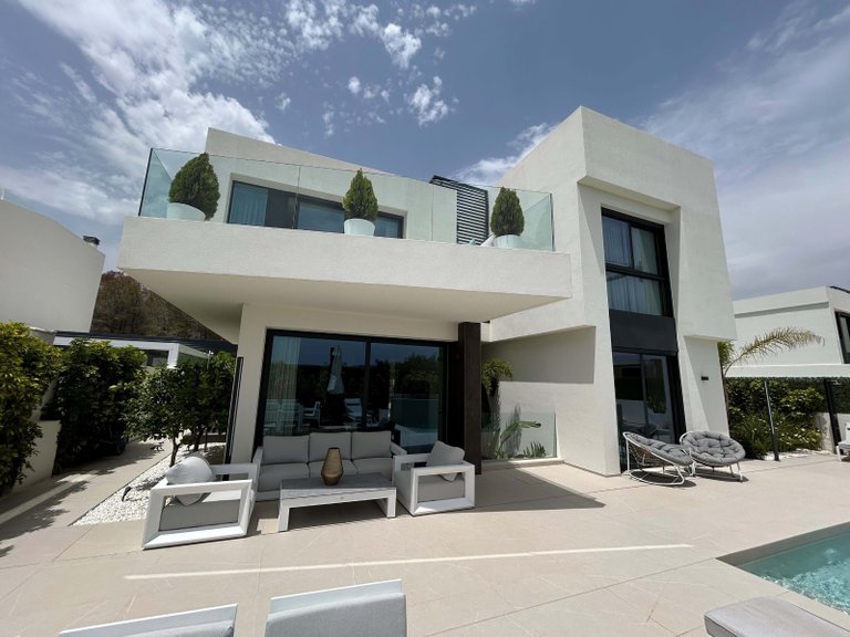 Villa for Sale in La Nucía, Alicante 1