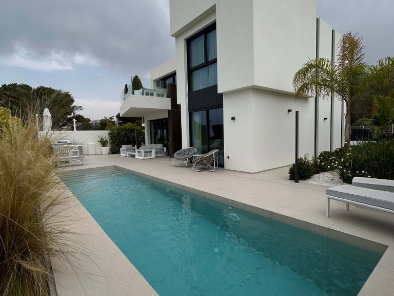 Villa for Sale in La Nucía, Alicante 6