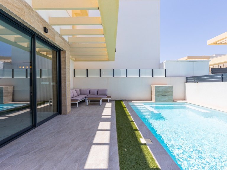 Villa for Sale in La Herrada, Los Montesinos, Alicante 36