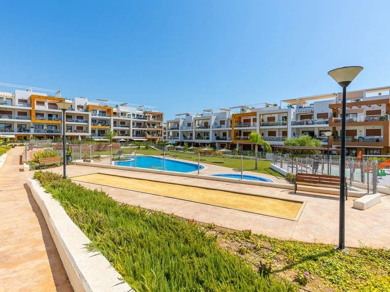Apartment for Sale in Los Dolses, Orihuela Costa, Alicante 2