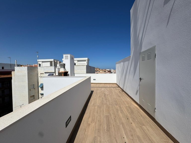 Penthouse for Sale in Centro, Torrevieja, Alicante 47