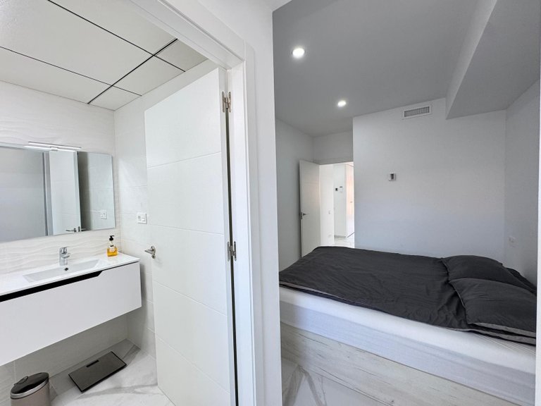 Penthouse for Sale in Centro, Torrevieja, Alicante 17