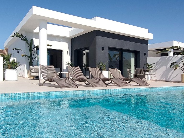 Villa for Sale in Ciudad Quesada, Ciudad Quesada - Rojales, Alicante 1