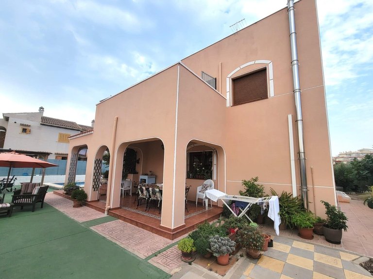 Villa for Sale in Aguas Nuevas, Torrevieja, Alicante 4