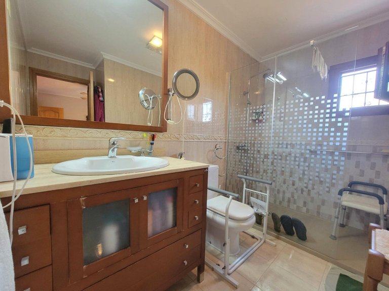 Villa for Sale in Aguas Nuevas, Torrevieja, Alicante 21