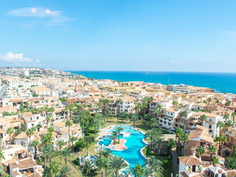 Apartment for Sale in Playa de los Locos, Torrevieja, Alicante 1