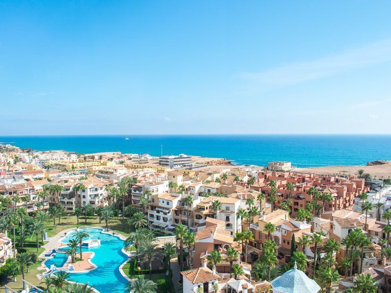 Apartment for Sale in Playa de los Locos, Torrevieja, Alicante 32