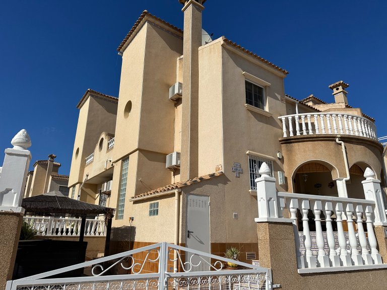Villa for Sale in Villamartín, Orihuela Costa, Alicante 1