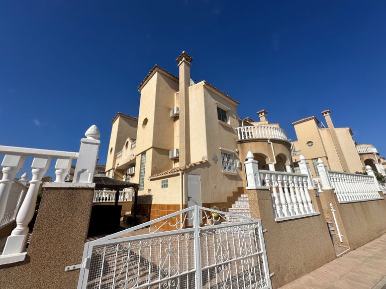 Villa for Sale in Villamartín, Orihuela Costa, Alicante 30
