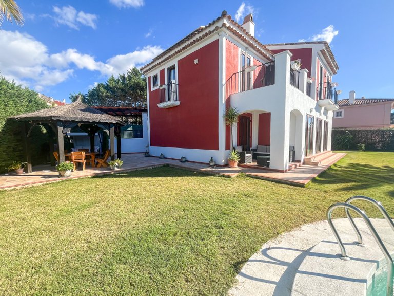 Villa for Sale in Balcon sierra cortina, Finestrat, Alicante 5