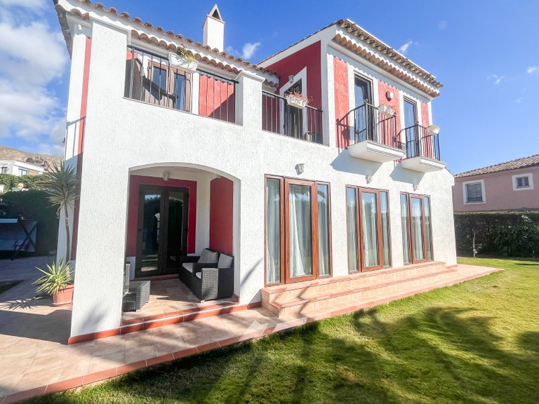 Villa for Sale in Balcon sierra cortina, Finestrat, Alicante 11