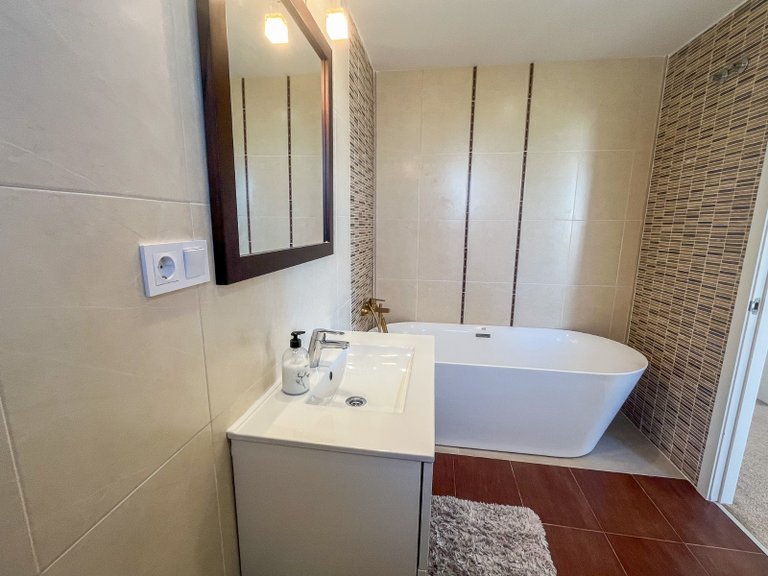 Villa for Sale in Balcon sierra cortina, Finestrat, Alicante 36