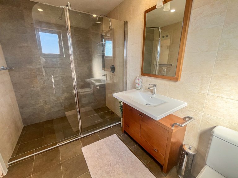 Villa for Sale in Balcon sierra cortina, Finestrat, Alicante 48