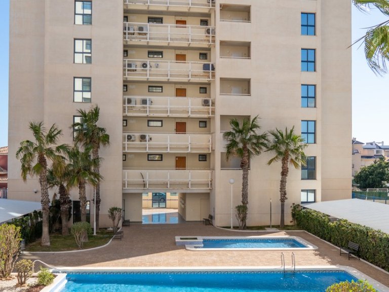 Apartment for Sale in Torrevieja, - 23