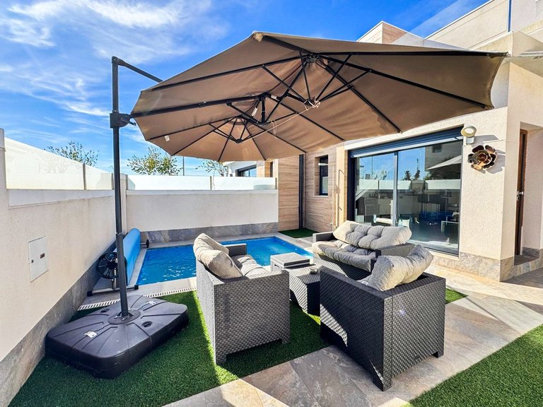 Town House for Sale in Pilar De La Horadada, Alicante 1