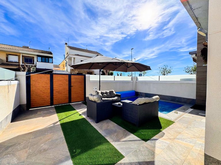 Town House for Sale in Pilar De La Horadada, Alicante 3