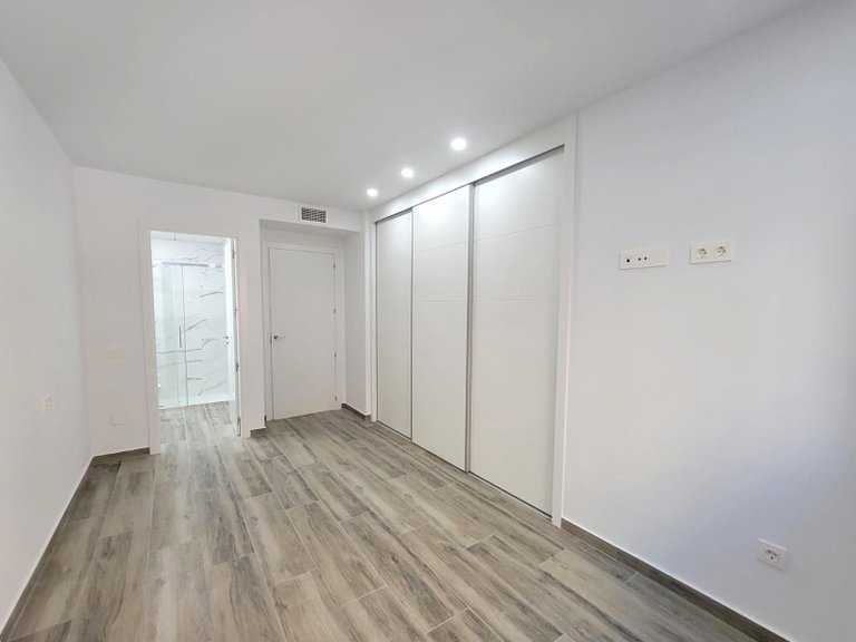 Apartment for Sale in Playa del Cura, Torrevieja, Alicante 24