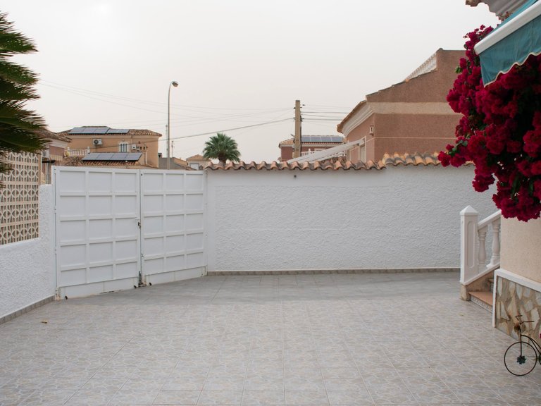 Villa for Sale in Torrevieja, - 8