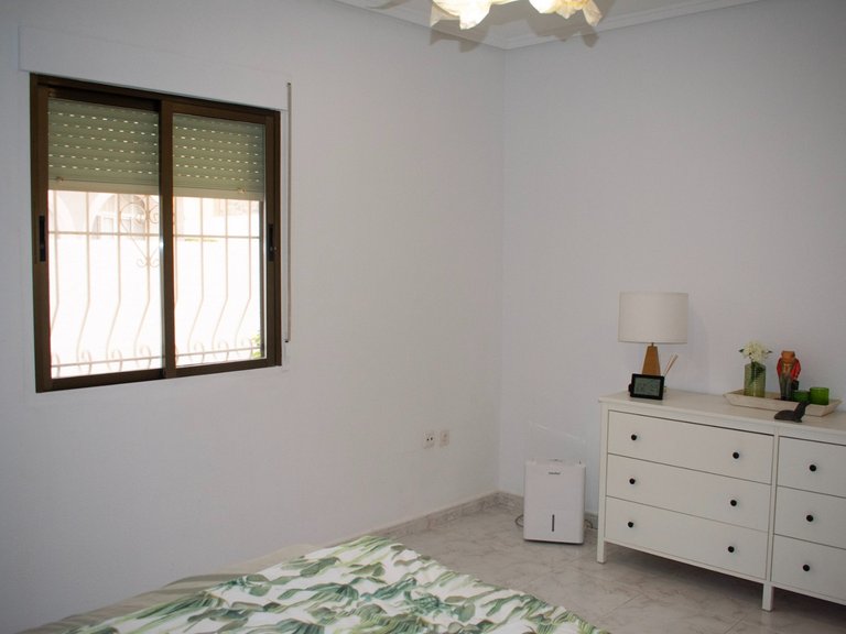 Villa for Sale in Torrevieja, - 50