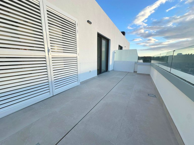 Penthouse for Sale in Finestrat, Alicante 32