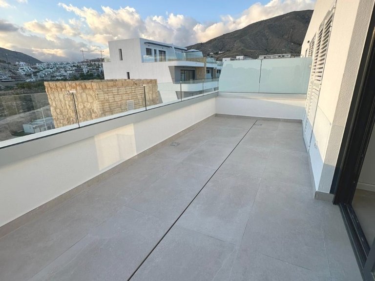 Penthouse for Sale in Finestrat, Alicante 31