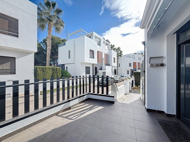Villa for Sale in Villamartín, Orihuela Costa, Alicante 29
