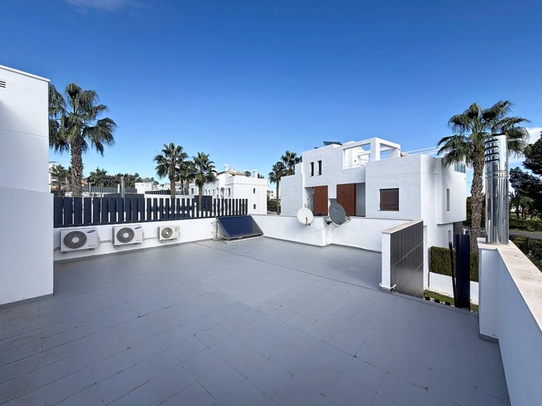 Villa for Sale in Villamartín, Orihuela Costa, Alicante 4