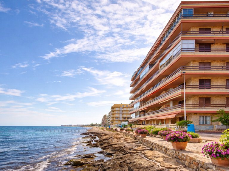 Apartment for Sale in Playa de los Naufragos, Torrevieja, Alicante 1