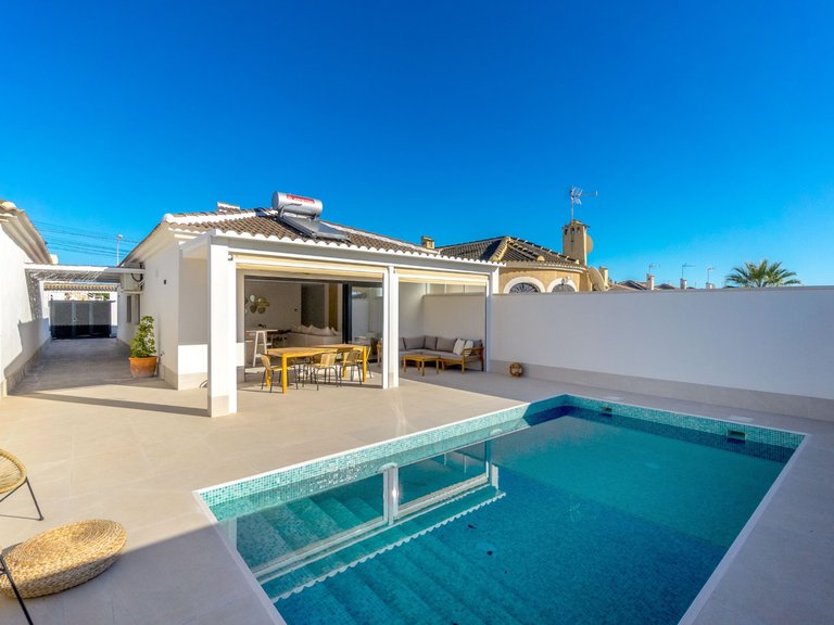 Villa for Sale in El Chaparral, Torrevieja, Alicante 1