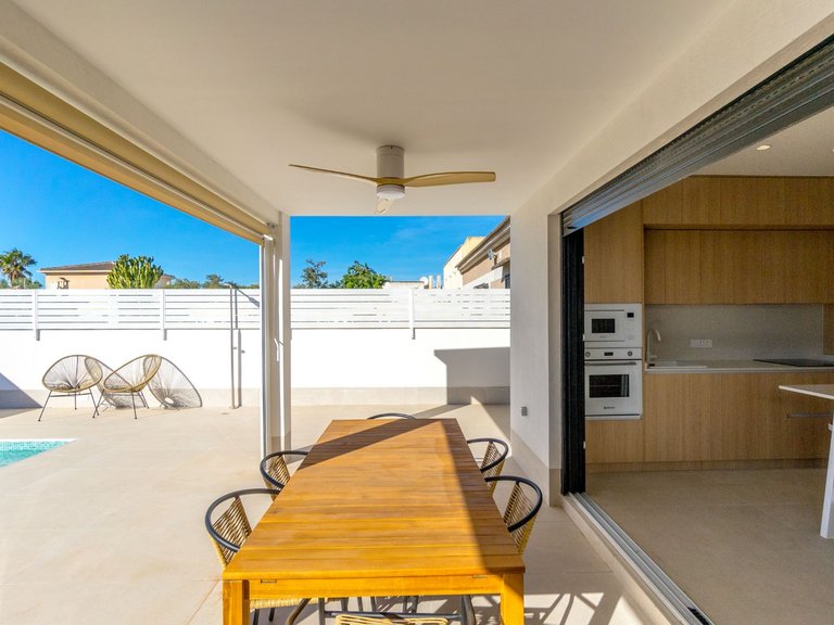 Villa for Sale in El Chaparral, Torrevieja, Alicante 4