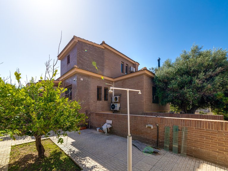 Villa for Sale in La Mata, Torrevieja, Alicante 3
