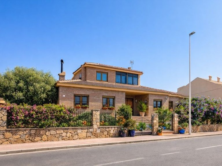 Villa for Sale in La Mata, Torrevieja, Alicante 1