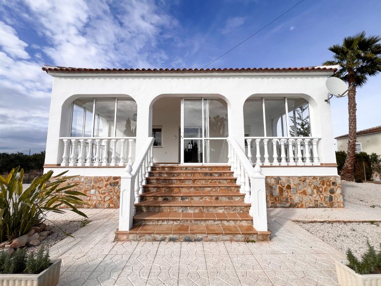 Villa for Sale in Dolores, Alicante 4