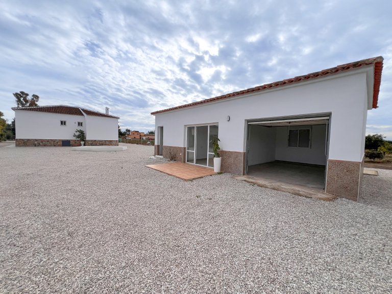 Villa for Sale in Dolores, Alicante 41
