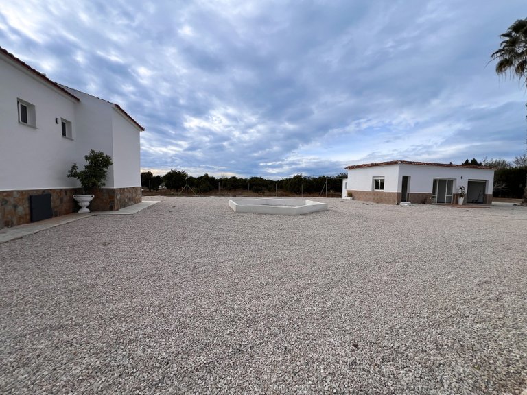 Villa for Sale in Dolores, Alicante 39