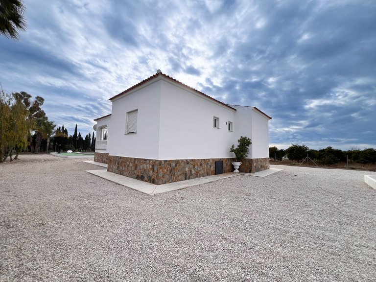 Villa for Sale in Dolores, Alicante 38
