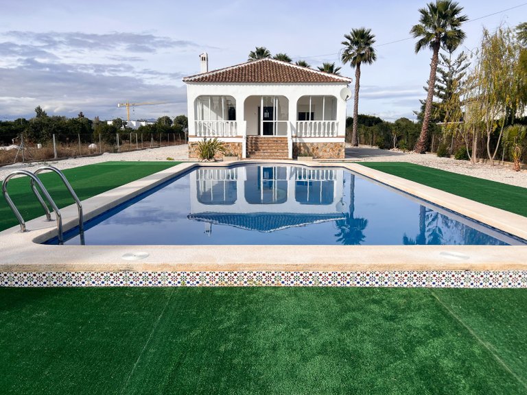 Villa for Sale in Dolores, Alicante 1