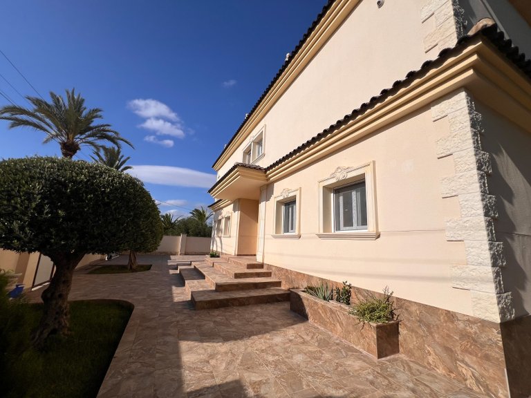 Villa for Sale in Orihuela Costa, Alicante 47