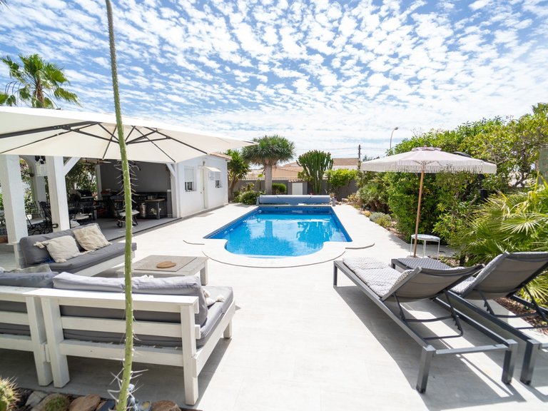 Villa for Sale in La Siesta - El Salado - Torreta, Torrevieja, Alicante 39