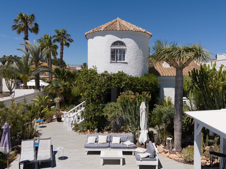 Villa for Sale in La Siesta - El Salado - Torreta, Torrevieja, Alicante 2