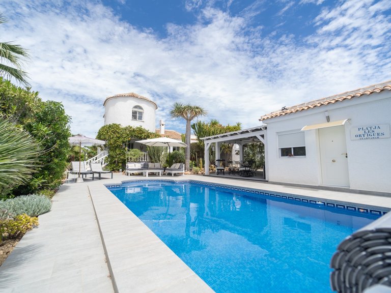 Villa for Sale in La Siesta - El Salado - Torreta, Torrevieja, Alicante 1