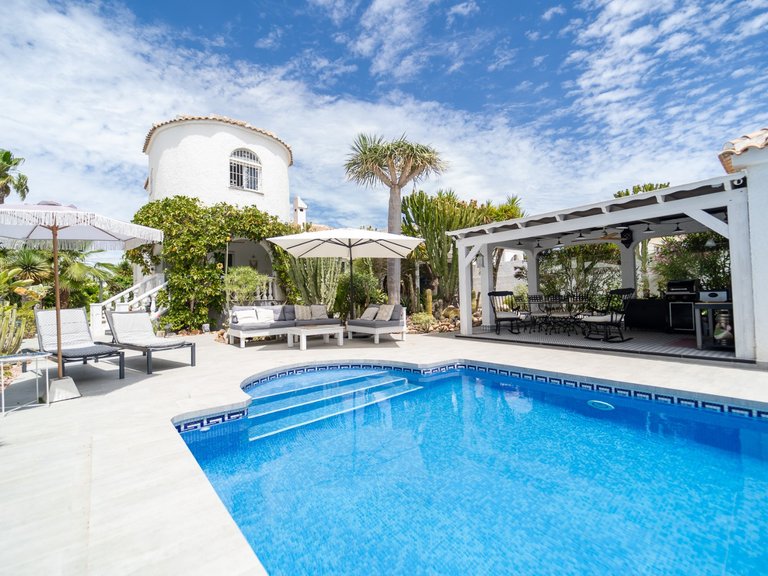 Villa for Sale in La Siesta - El Salado - Torreta, Torrevieja, Alicante 43