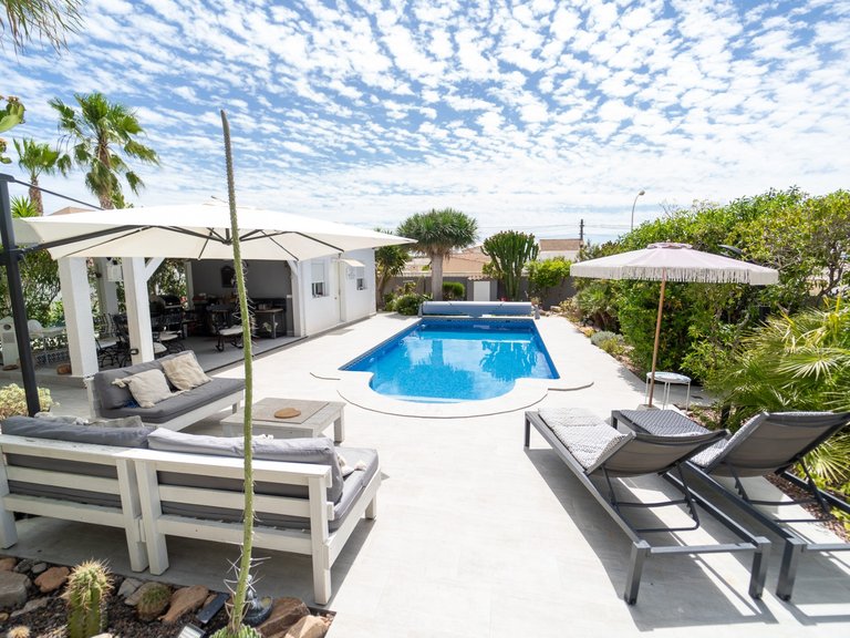 Villa for Sale in La Siesta - El Salado - Torreta, Torrevieja, Alicante 40