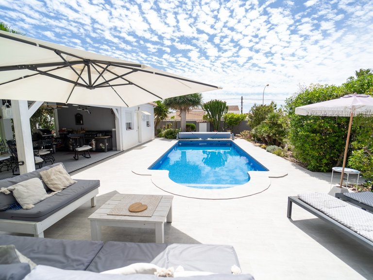 Villa for Sale in La Siesta - El Salado - Torreta, Torrevieja, Alicante 41