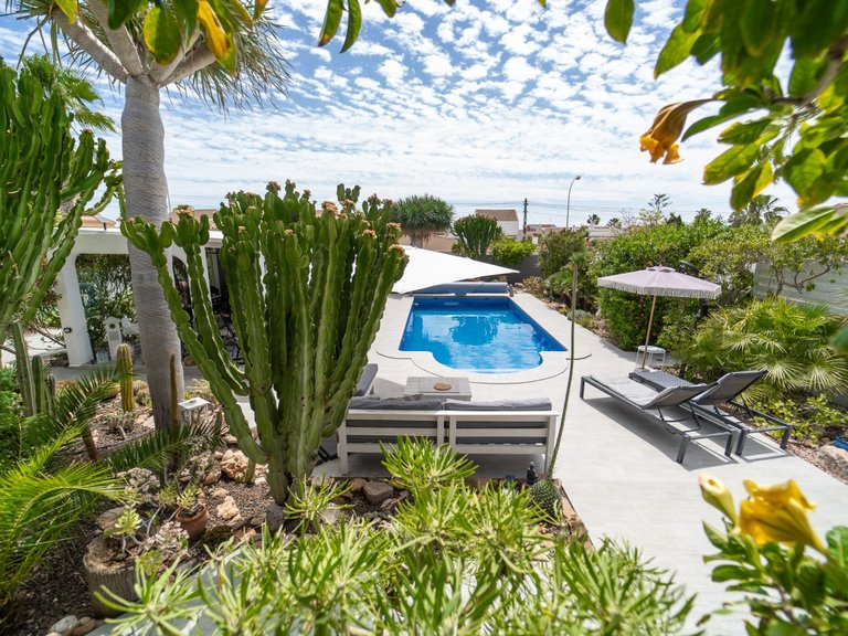 Villa for Sale in La Siesta - El Salado - Torreta, Torrevieja, Alicante 46